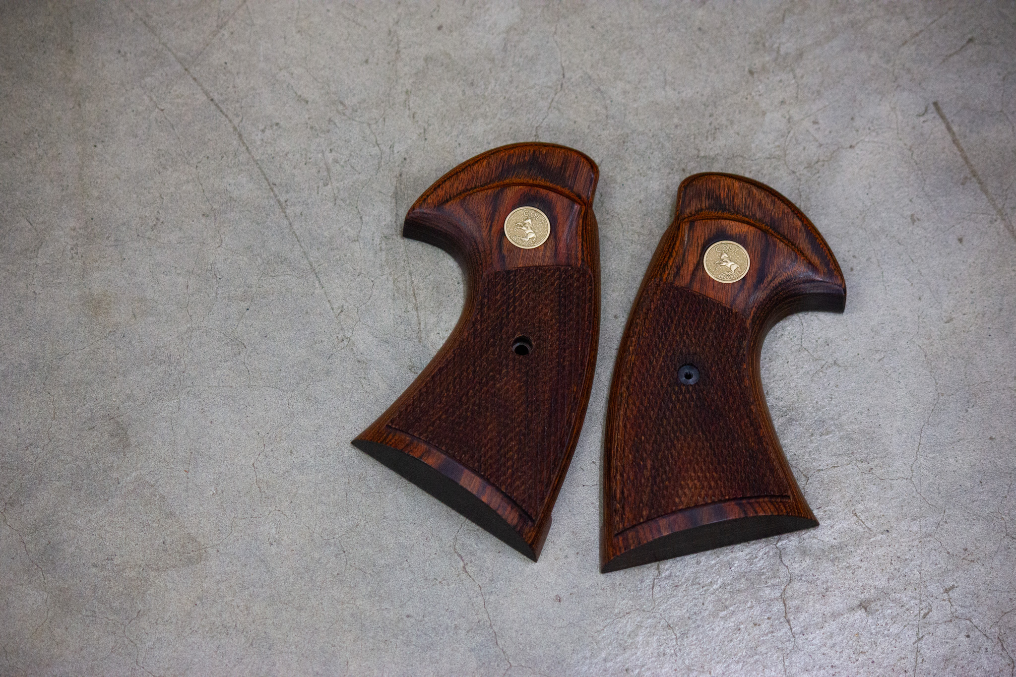 コルトパイソン.357 マグナム / タナカワークス / 木製グリップ