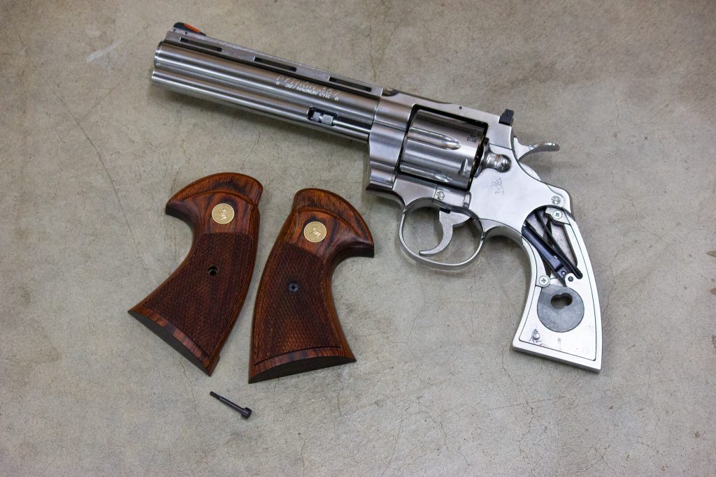 コルトパイソン.357 マグナム / タナカワークス / 木製グリップ
