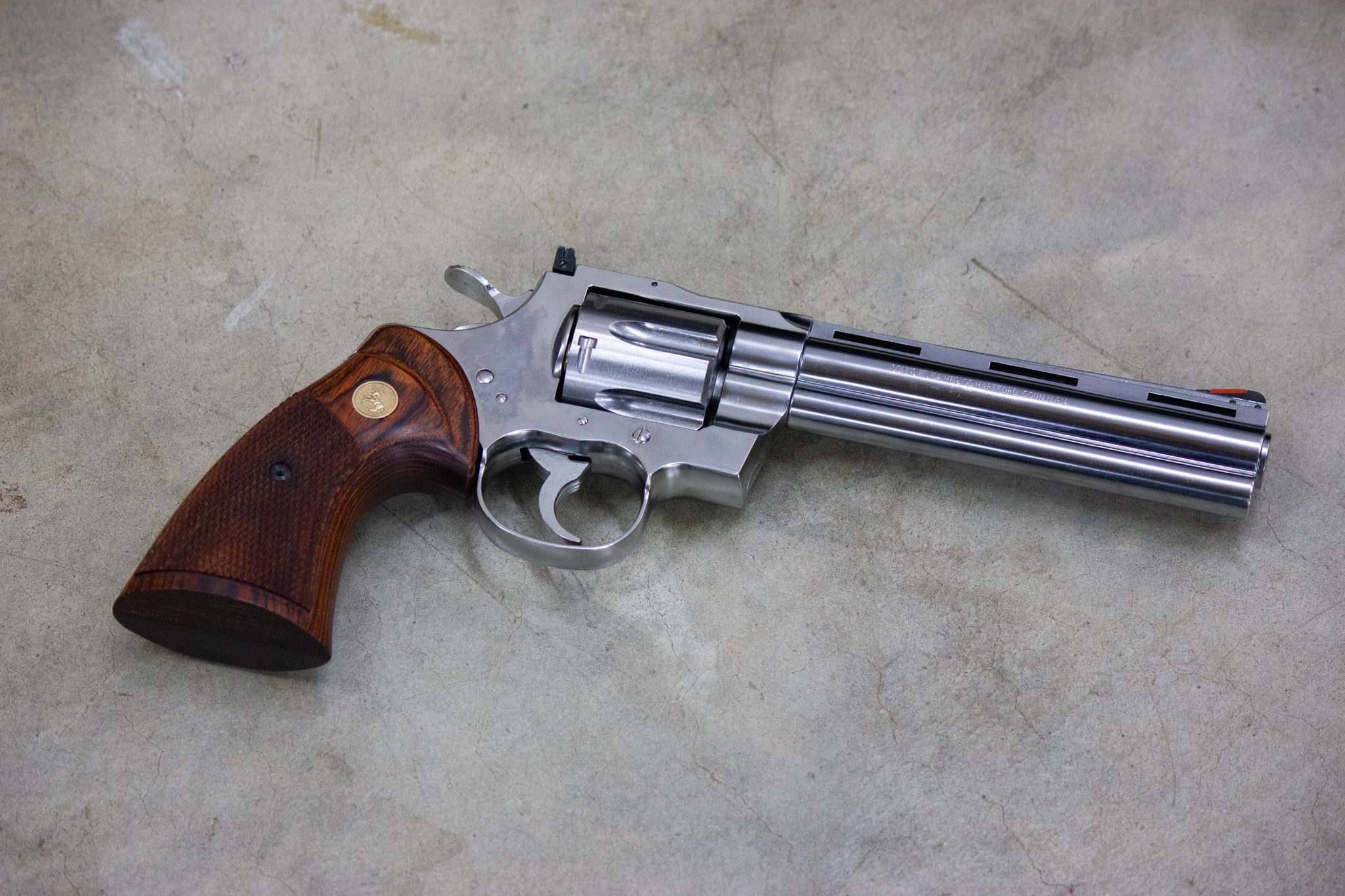 コルトパイソン.357 マグナム / タナカワークス / 木製グリップ