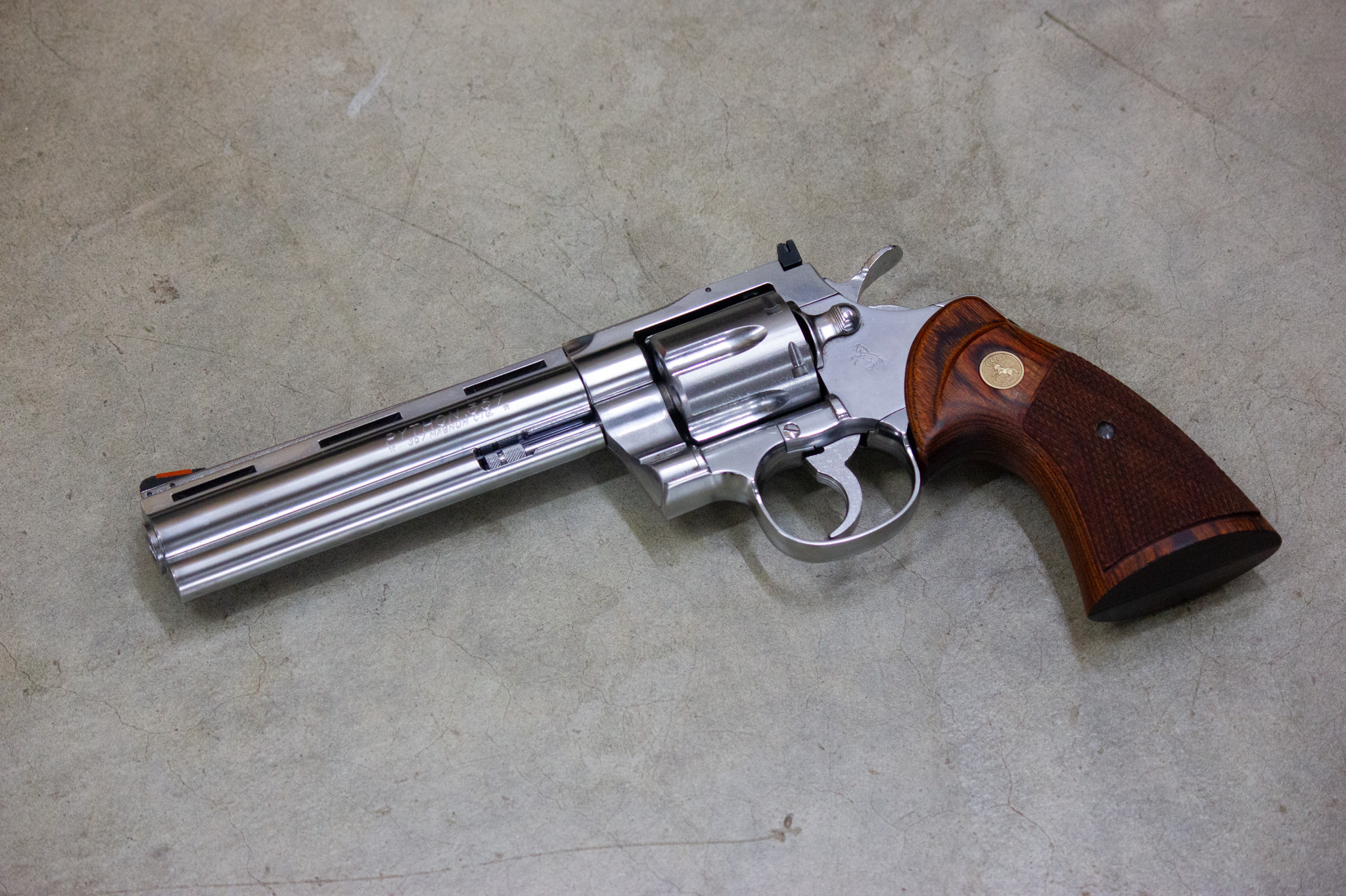 コルトパイソン.357 マグナム / タナカワークス / 木製グリップ