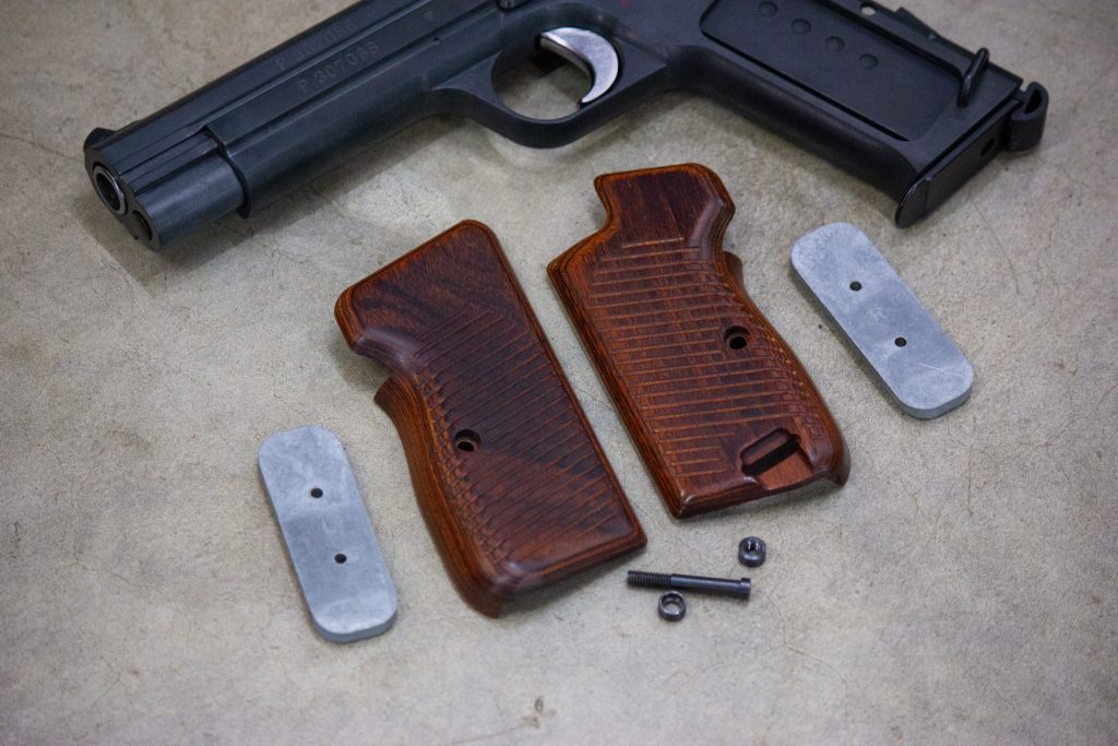 SIG P210-6 / マルシン工業 / 木製グリップ / ブラウン [AWG-1466