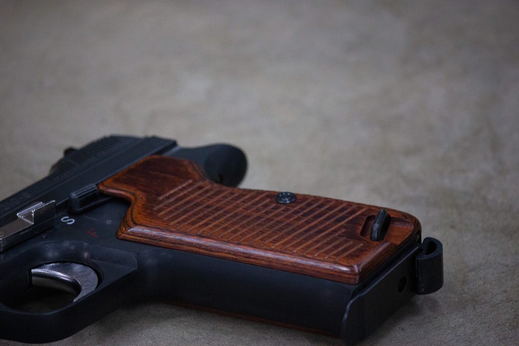 SIG P210-6 / マルシン工業 / 木製グリップ / ブラウン [AWG-1466