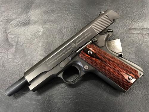 Wood Grip Government / 45 AUTO <Diamond Checker / Brown>