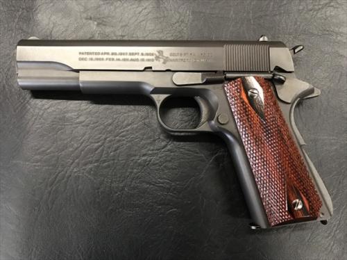 Wood Grip Government / 45 AUTO <Diamond Checker / Brown>