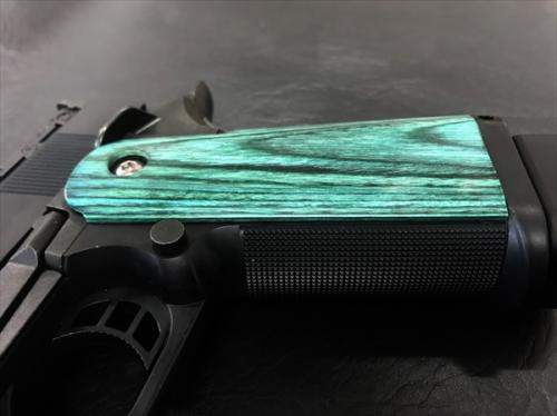 Wood grip Hi-CAPA 5.1 / 4.3 <Smooth / Green>