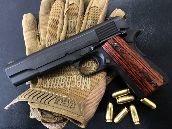 Pandora arms パンドラアームズ　木製グリップ Pandora arms パンドラアームズ 木製グリップ USPコンパクトに木グリ